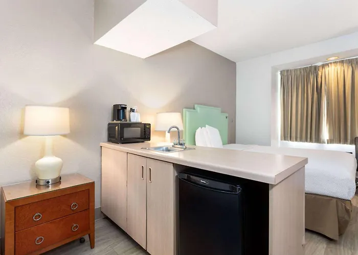 Baymont By Wyndham Orlando-International Dr-Universal Blvd